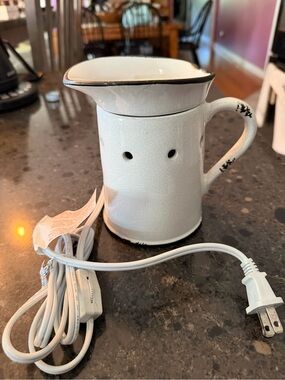Scentsy Black Ceramic Electric Wax Warmer Base